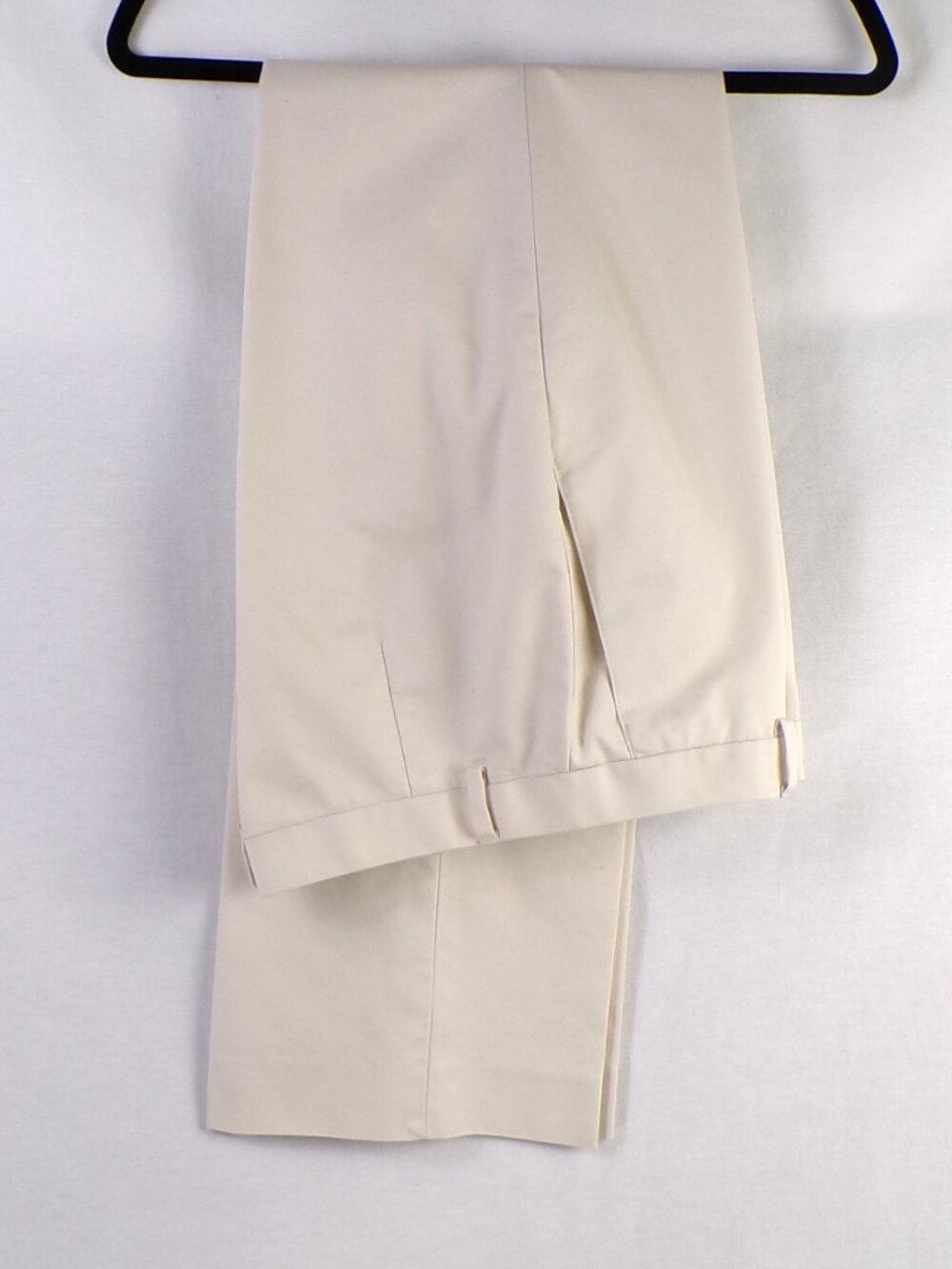 Brooks Brothers Advantage Women's Chinos Ivory Size 8 (32x32) NWOT 100% Cotton